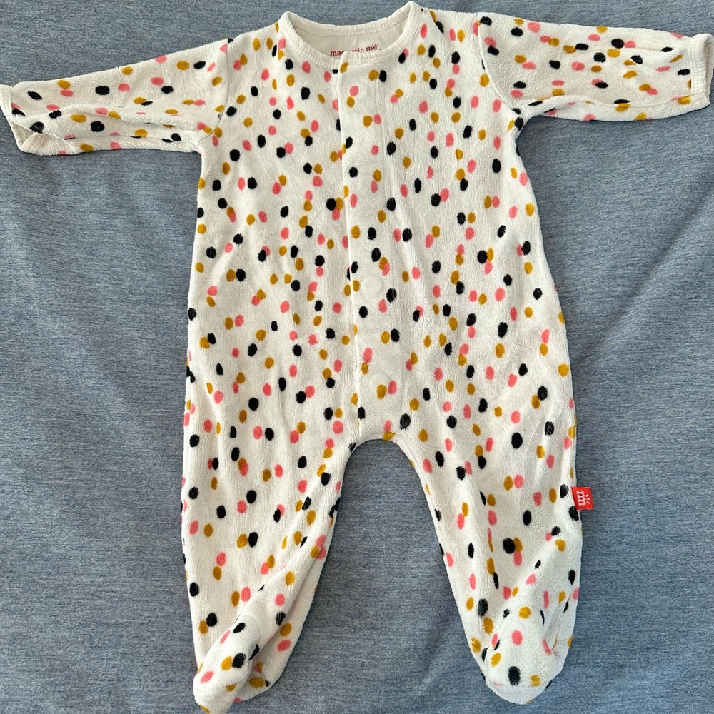 MAGNETIC ME 0-3M Velour Magnetic Closure Footie Romper